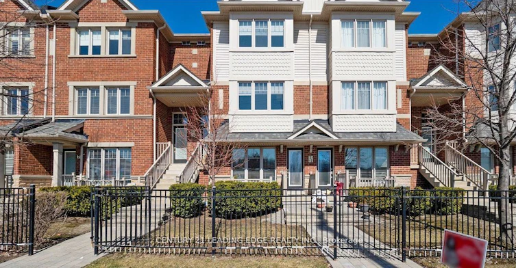 5-3335 Thomas Street, Mississauga, ON, L5M 0P7