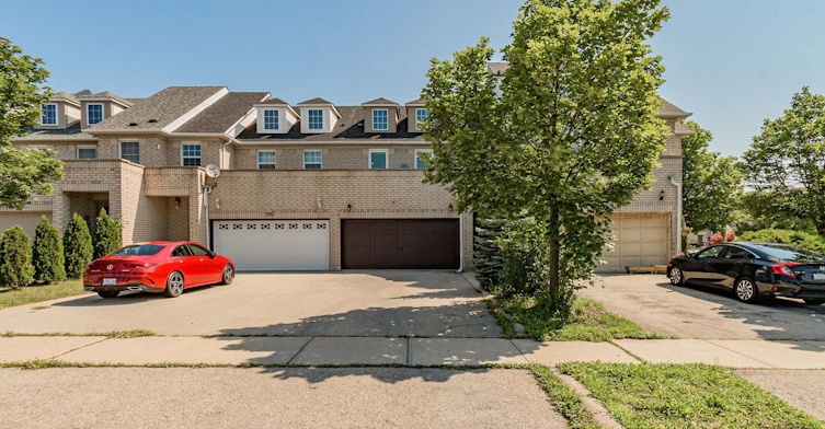 2084 White Dove Circle, Oakville, ON, L6M 3R6