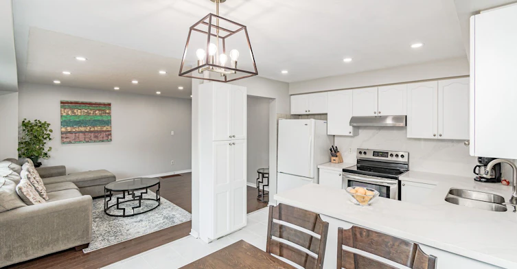2084 White Dove Circle, Oakville, ON, L6M 3R6 - 4