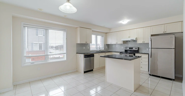 4 Colonel Frank Ching Crescent, Brampton, ON, L4Y 5W5 - 9