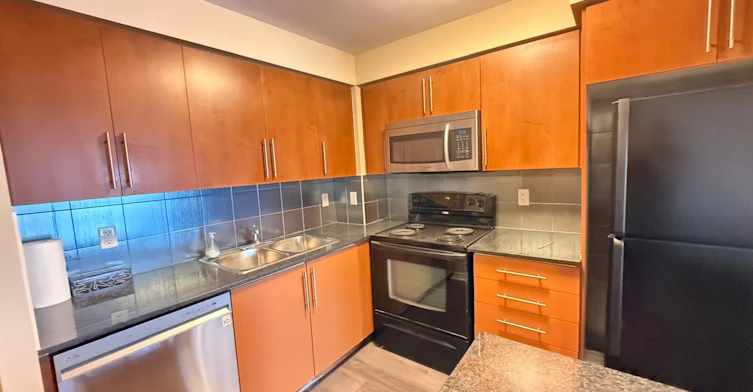 2101-310 Burnhamthorpe Road W, Mississauga, ON, L5B 4P9 - 10