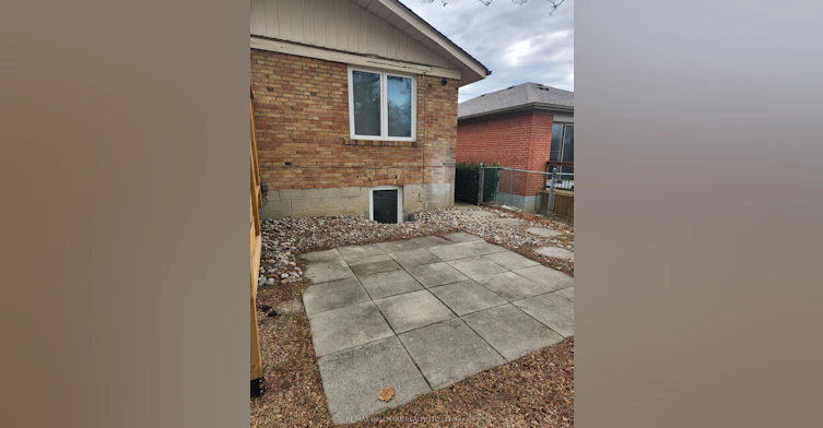 Lower #2-164 Richard Clark Drive, Toronto, ON, M3M 1V4 - 9