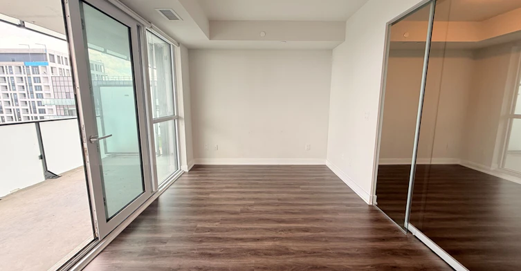 3904-430 Square One Drive, Mississauga, ON, L5B 0L6 - 4