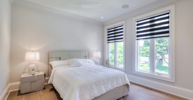 124 Shaver Avenue N, Toronto, ON, M9B 4N8 - 25