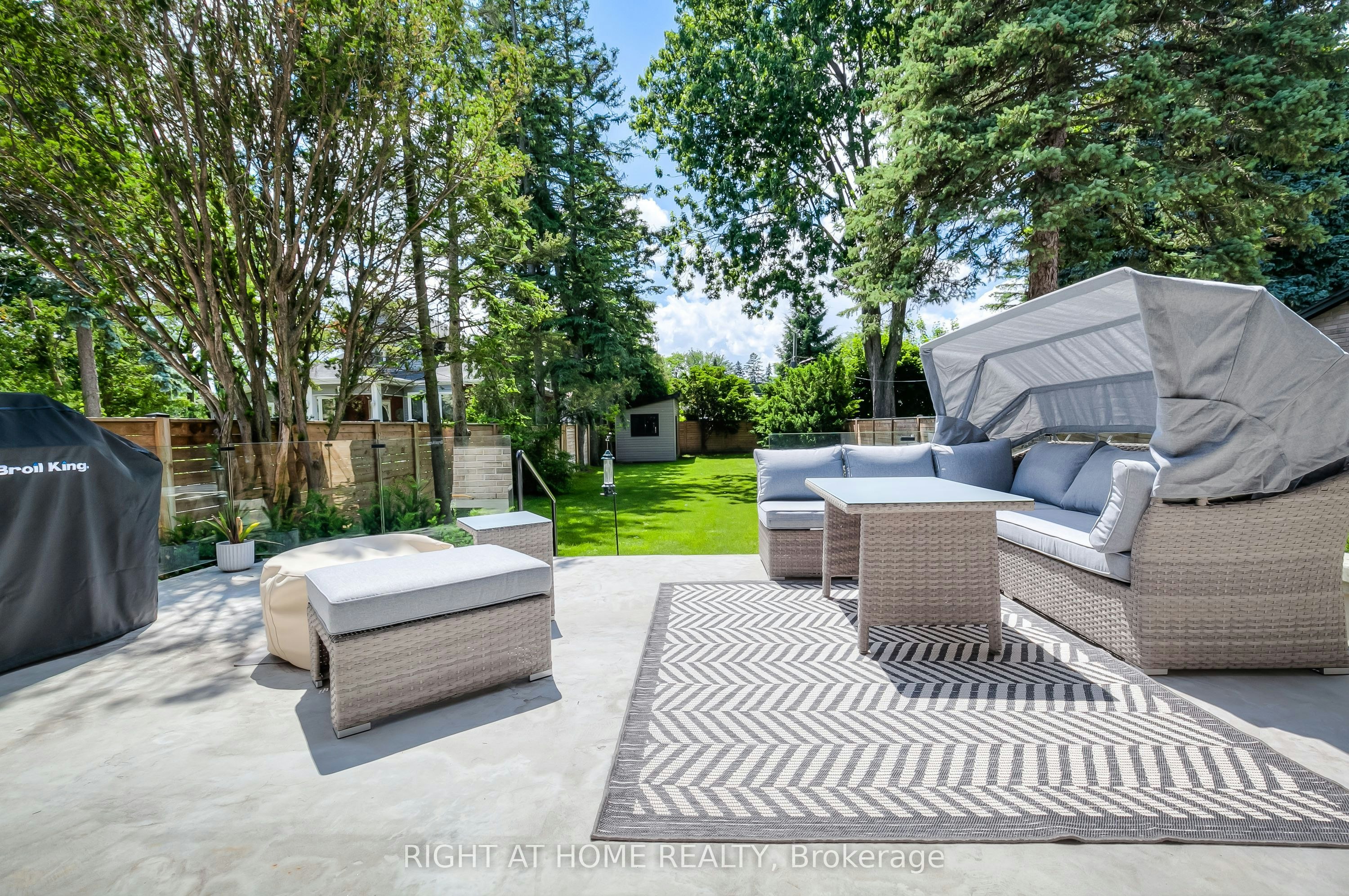 124 Shaver Avenue N, Toronto, ON, M9B 4N8 - 29