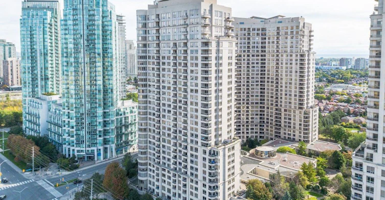 1721-3888 Duke Of York Boulevard, Mississauga, ON, L5B 4P5