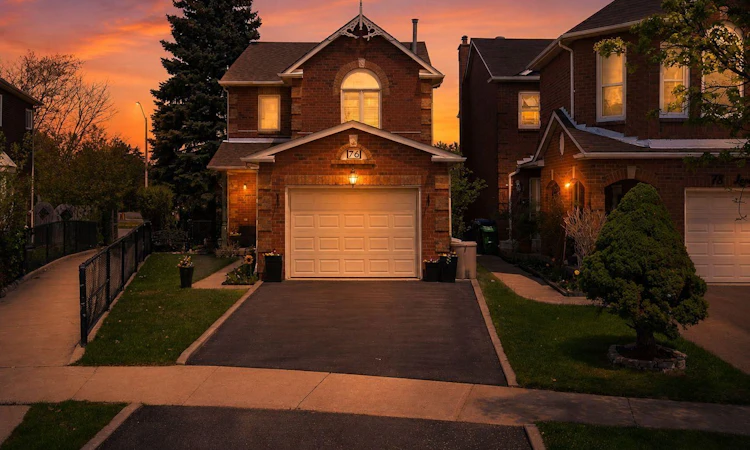 76 Leeward Drive