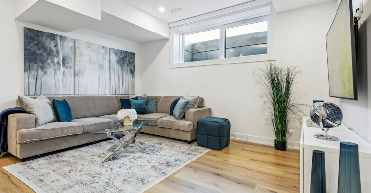 Lower-73 Guthrie Avenue, Toronto, ON, M8Z 2M9 - 5