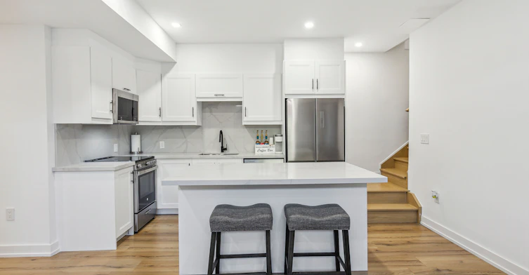 Lower-73 Guthrie Avenue, Toronto, ON, M8Z 2M9 - 7
