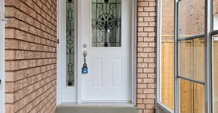 4 Treepark Street, Brampton, ON, L6R 1T3 - 3