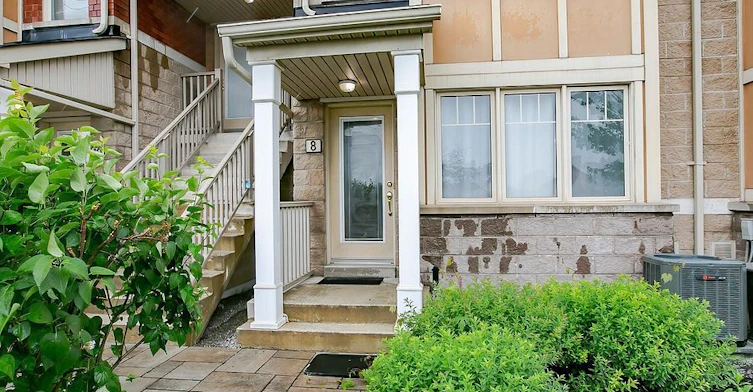 8-3985 Eglinton Avenue W, Mississauga, ON, L5M 0E7