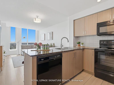 1116-80 Esther Lorrie Drive - 5