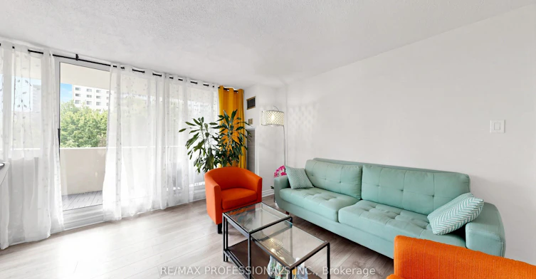 313-3590 Kaneff Crescent, Mississauga, ON, L5A 3X3 - 6