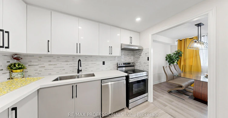 313-3590 Kaneff Crescent, Mississauga, ON, L5A 3X3 - 13
