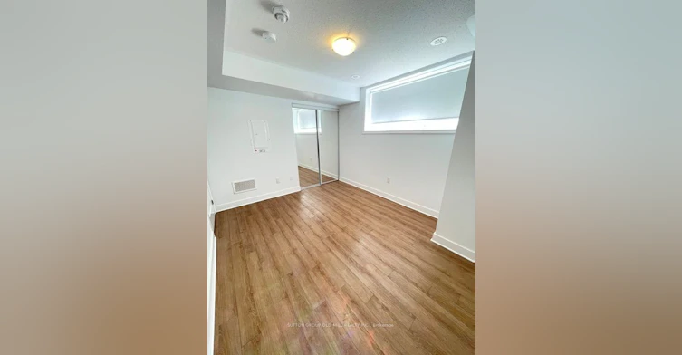 75-30 Fieldway Road, Toronto, ON, M8Z 0E3 - 6