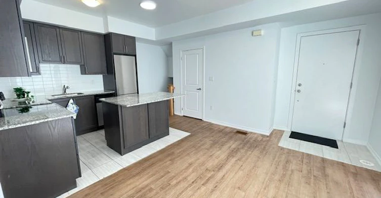 75-30 Fieldway Road, Toronto, ON, M8Z 0E3 - 5