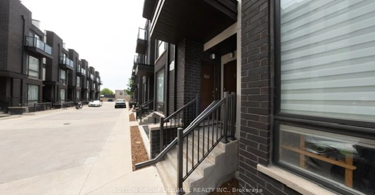 75-30 Fieldway Road, Toronto, ON, M8Z 0E3 - 2