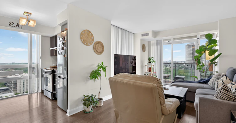1204-1 Michael Power Place, Toronto, ON, M9A 0A1 - 3