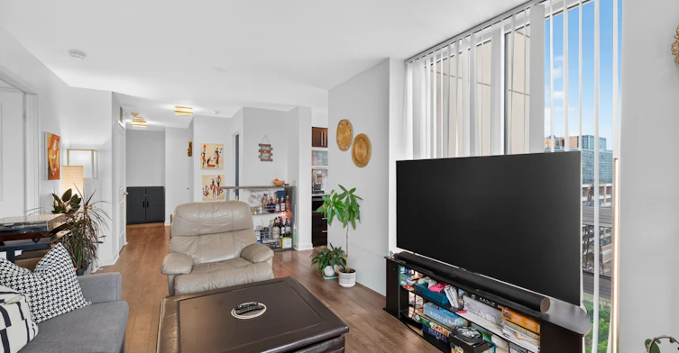 1204-1 Michael Power Place, Toronto, ON, M9A 0A1 - 4
