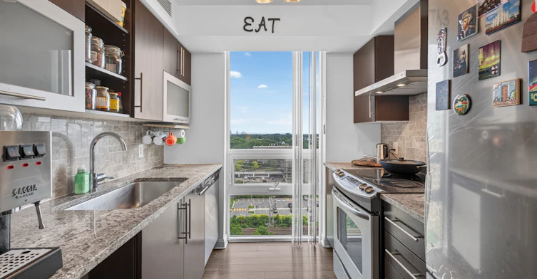1204-1 Michael Power Place, Toronto, ON, M9A 0A1 - 7