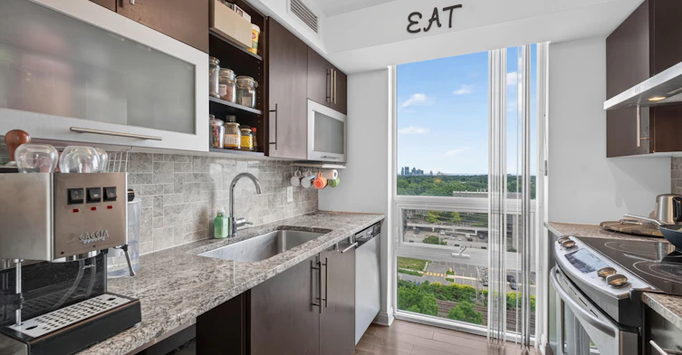 1204-1 Michael Power Place, Toronto, ON, M9A 0A1 - 6
