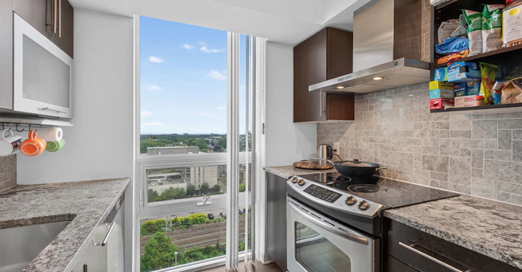 1204-1 Michael Power Place, Toronto, ON, M9A 0A1 - 8