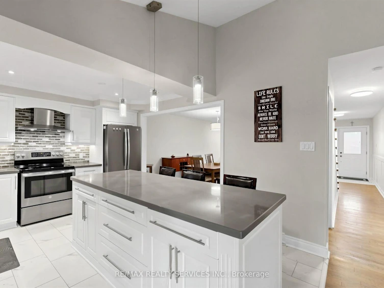 30 Mcgillivary Crescent, Brampton, ON, L6S 3P7 - 12
