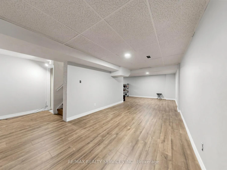 30 Mcgillivary Crescent, Brampton, ON, L6S 3P7 - 34