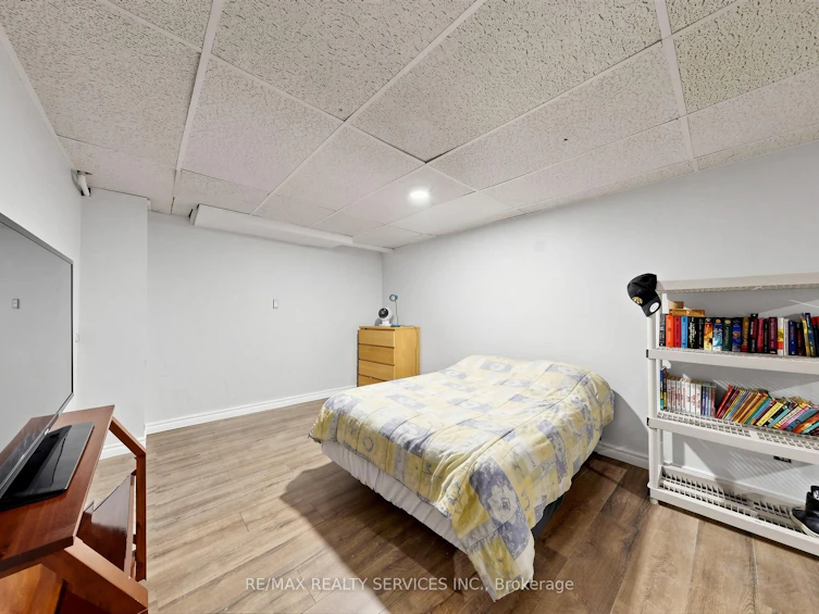 30 Mcgillivary Crescent, Brampton, ON, L6S 3P7 - 38