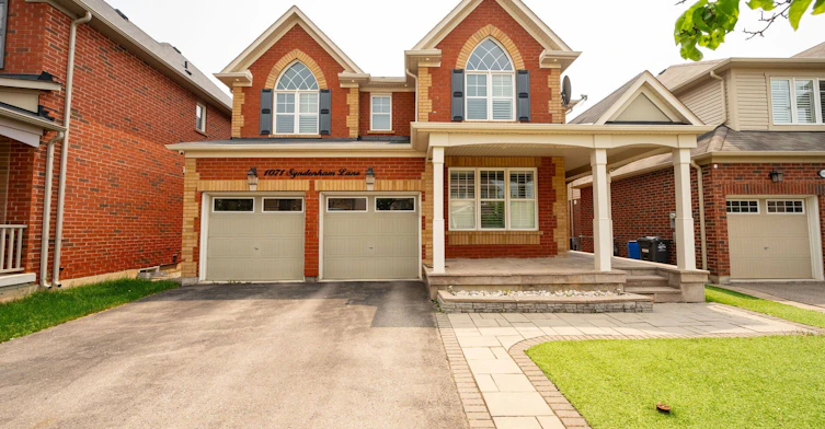 1071 Syndenham Lane, Milton, ON, L9T 8J1