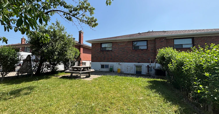 54 Hisey Crescent W, Toronto, ON, M3N 1V1 - 27