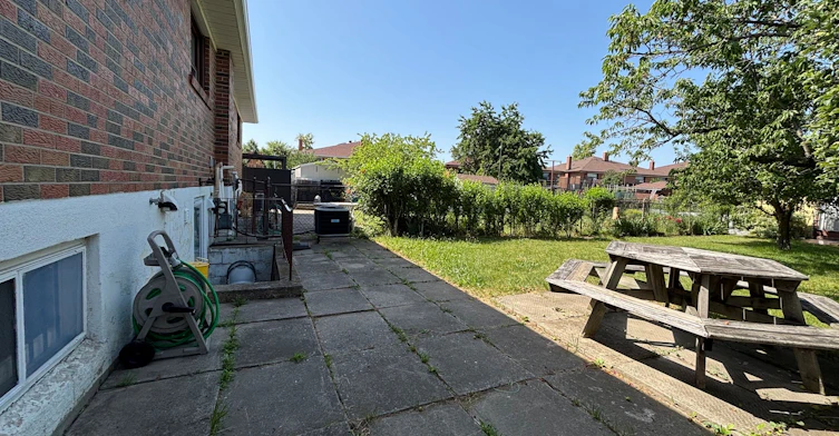 54 Hisey Crescent W, Toronto, ON, M3N 1V1 - 23