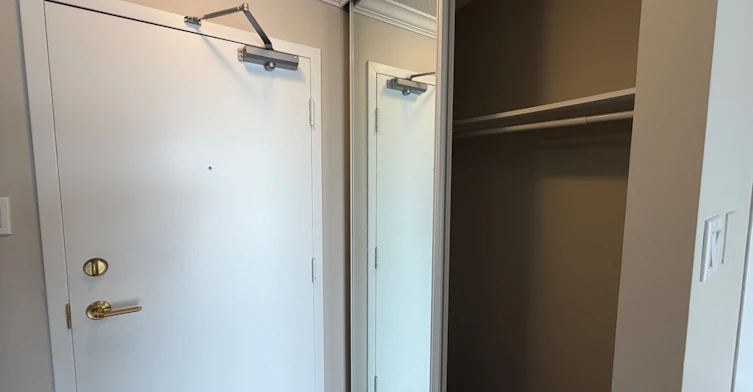 2405-4205 Shipp Drive, Mississauga, ON, L4Z 2Y9 - 2