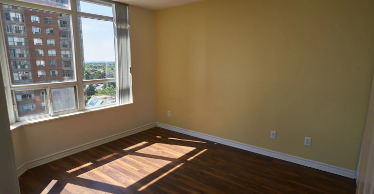 811-310 Burnhamthorpe Road W, Mississauga, ON, L5B 4P9 - 3