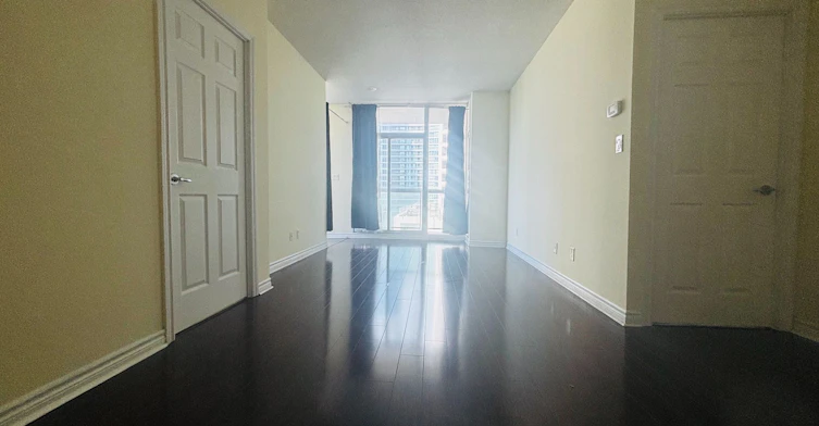 907-3504 Hurontario Street, Mississauga, ON, L5B 0B9 - 12