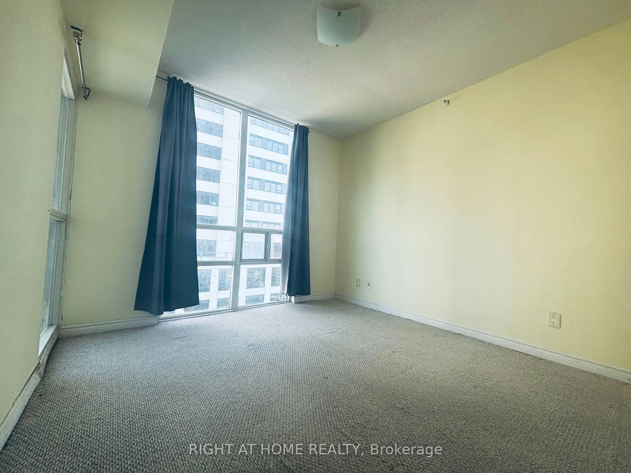 907-3504 Hurontario Street, Mississauga, ON, L5B 0B9 - 13