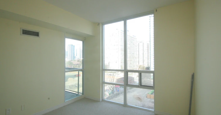 907-3504 Hurontario Street, Mississauga, ON, L5B 0B9 - 14