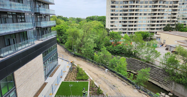 402-86 Dundas Street E, Mississauga, ON, L5A 0B1 - 11