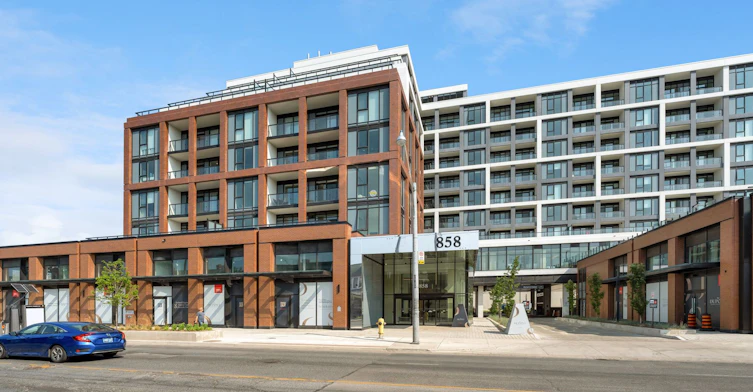 836-858 Dupont Street, Toronto, ON, M6G 0C1
