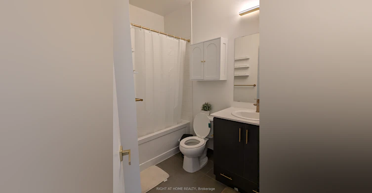 3207-360 Square One Drive, Mississauga, ON, L5B 0G7 - 8