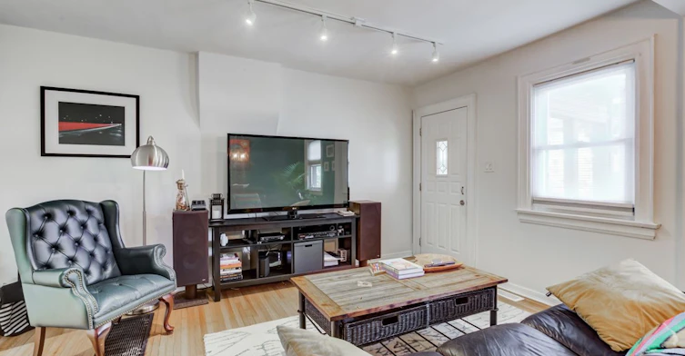 53 Pritchard Avenue, Toronto, ON, M6N 1T5 - 5