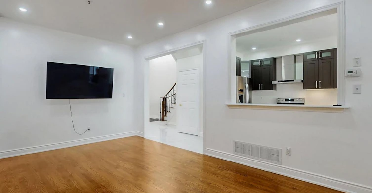 671 Deckhouse Court, Mississauga, ON, L5W 1P9 - 4
