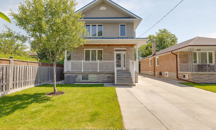 3 Gair Drive
