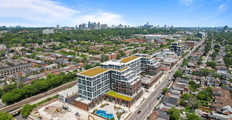 304-858 Dupont Street, Toronto, ON, M6G 0C1 - 2