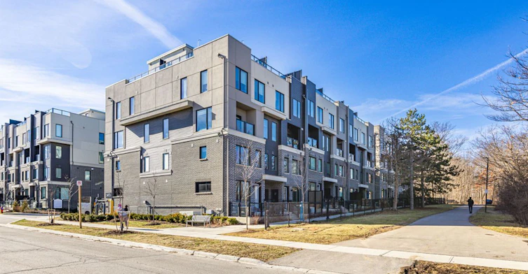 9-3473 Widdicombe Way, Mississauga, ON, L5L 0B8