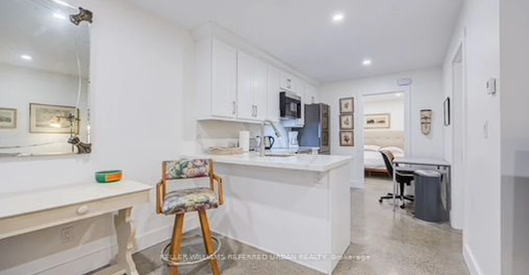 Bsmt-64 Grenadier Road, Toronto, ON, M6R 1R2 - 3