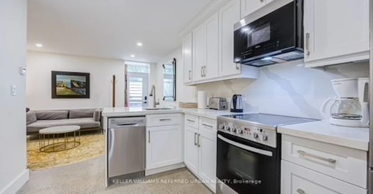 Bsmt-64 Grenadier Road, Toronto, ON, M6R 1R2 - 7