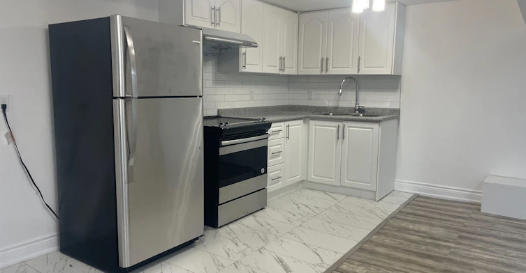 Lower-29 Savona Drive, Toronto, ON, M8W 4T9 - 5