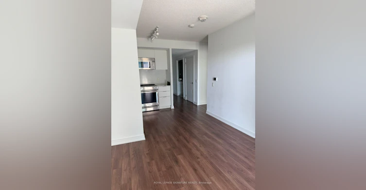 301-30 Samuel Wood Way, Toronto, ON, M9B 0C9 - 2
