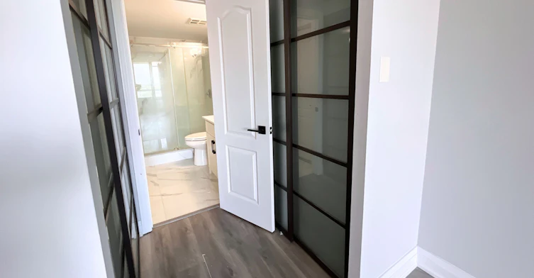 1114-550 Webb Drive, Mississauga, ON, L5B 3Y4 - 8